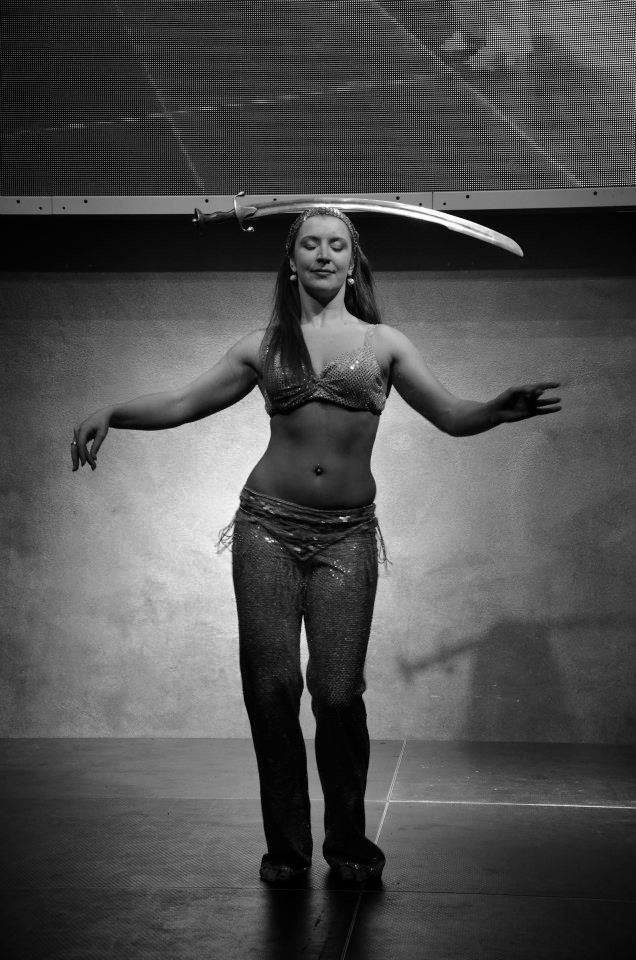 HELY vystoupení se šavlí